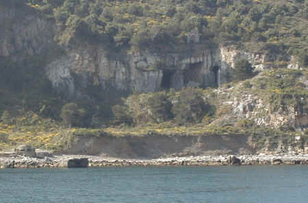 Marmo-Ligure-Portoro-a-Porto-Venere